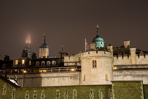 The Tower of London as night falls - image via Pixabay